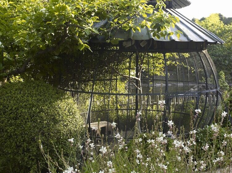 호텔 Baumanière Les Baux De Provence