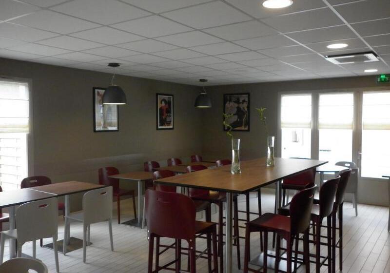 Отель Campanile Albi Centre