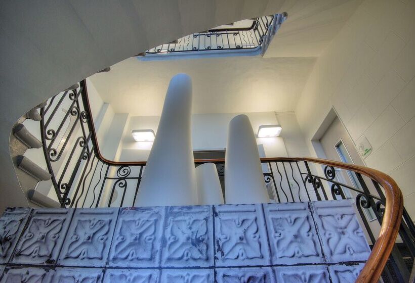 ホテル Campanile Annecy Centre Gare