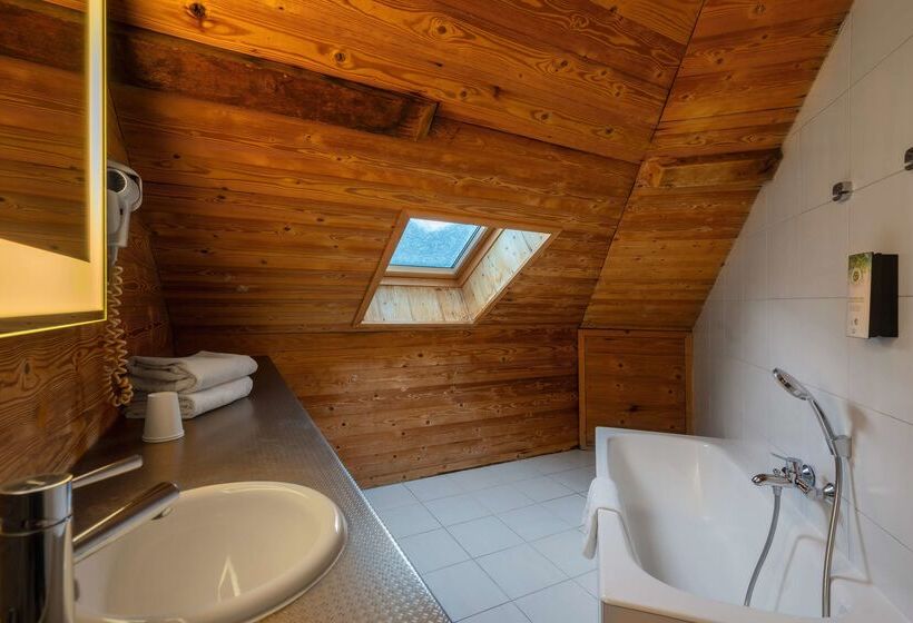 ホテル Campanile Annecy Centre Gare