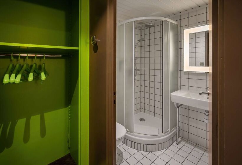 ホテル Campanile Annecy Centre Gare