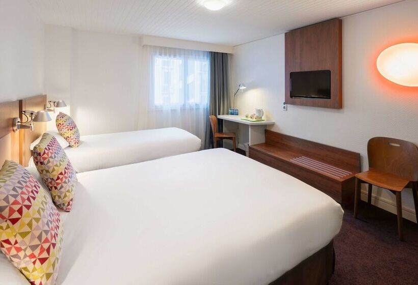 ホテル Campanile Annecy Centre Gare