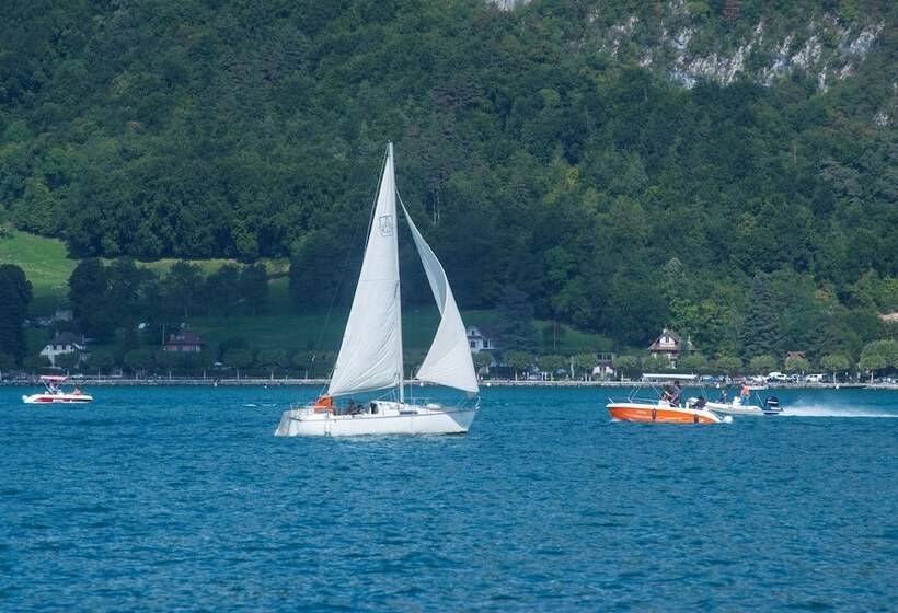 ホテル Campanile Annecy Centre Gare