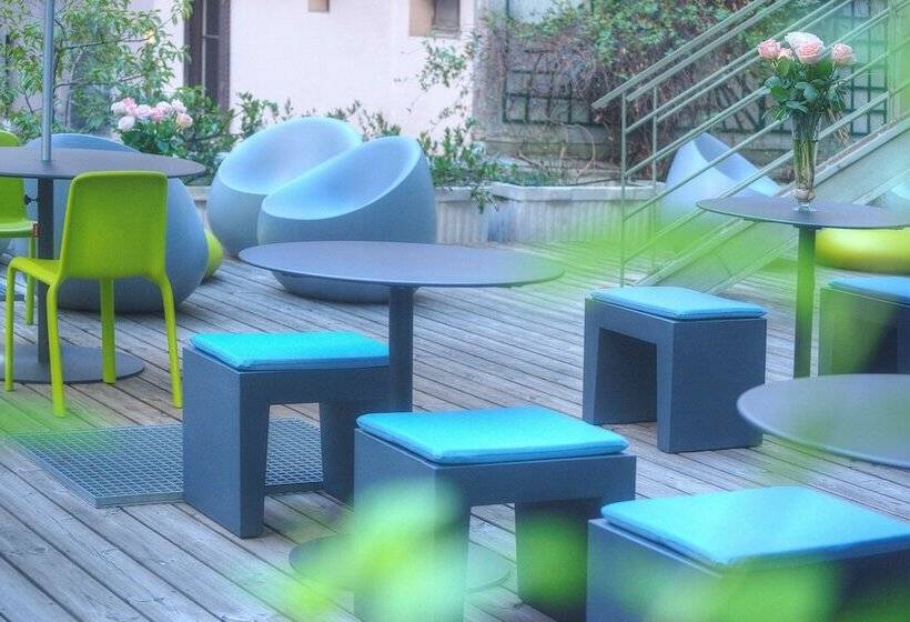 ホテル Campanile Annecy Centre Gare