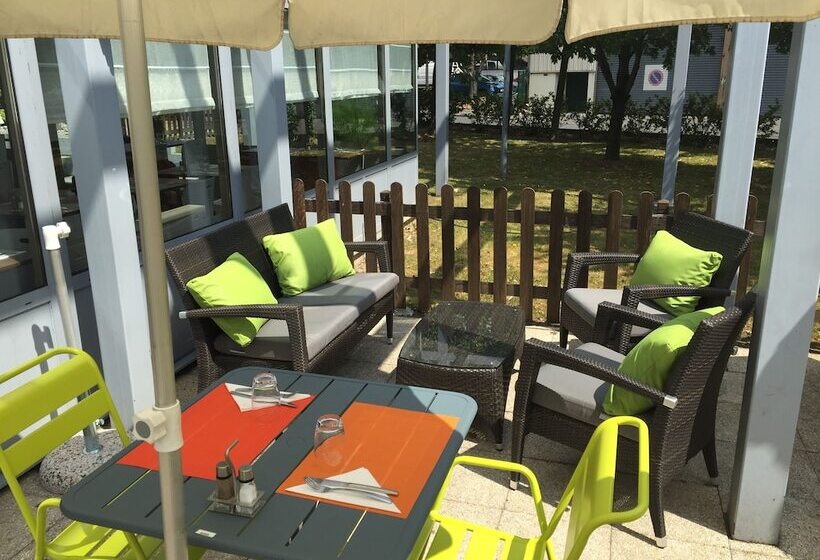 호텔 Campanile Argenteuil