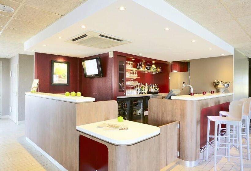 בית מלון כפרי Campanile Auxerre Moneteau