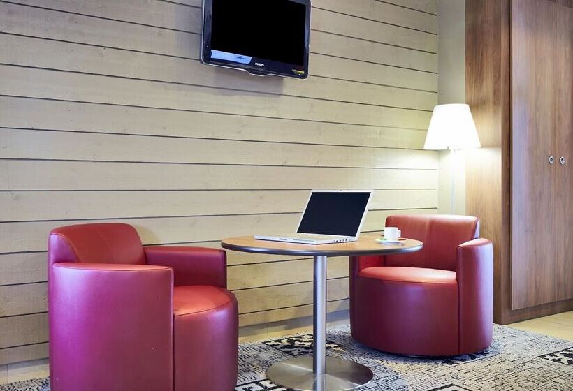 فندق Campanile Auxerre  Moneteau