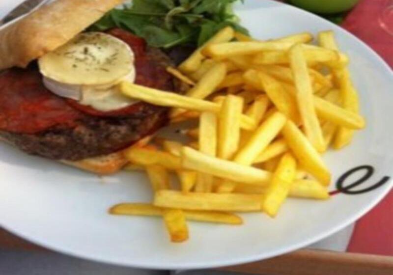 בית מלון כפרי Campanile Auxerre Moneteau