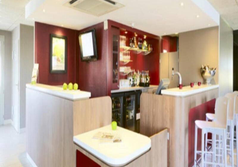 فندق Campanile Auxerre  Moneteau