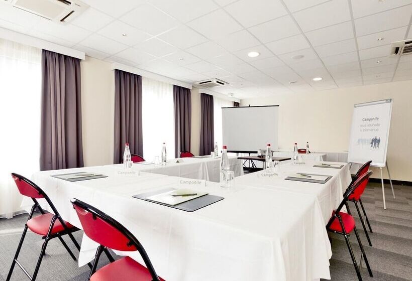 فندق Campanile Auxerre  Moneteau