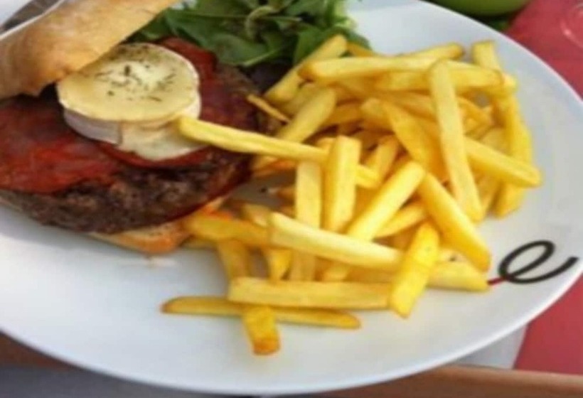 فندق Campanile Auxerre  Moneteau