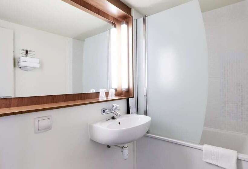 فندق Campanile Auxerre  Moneteau