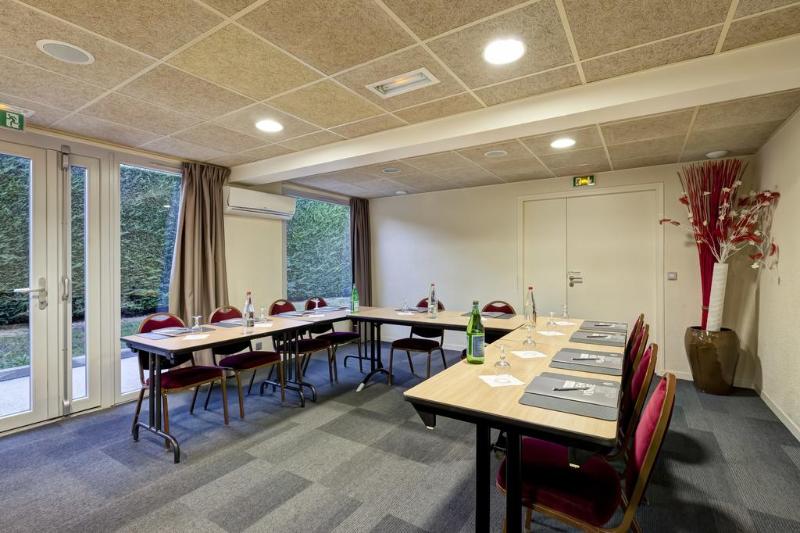 Отель Campanile Genève   Ferney Voltaire