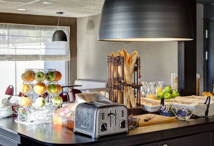 Отель Campanile Genève   Ferney Voltaire