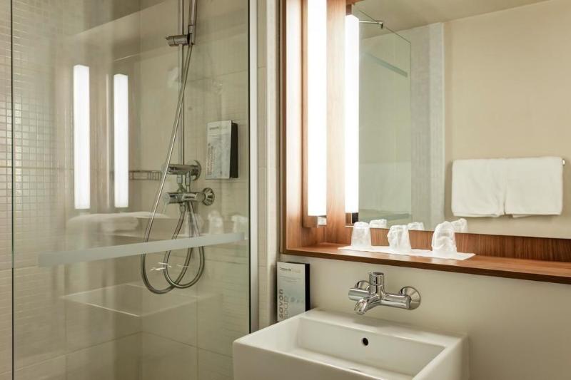 Отель Campanile Genève   Ferney Voltaire