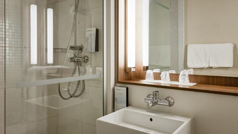 Отель Campanile Genève   Ferney Voltaire