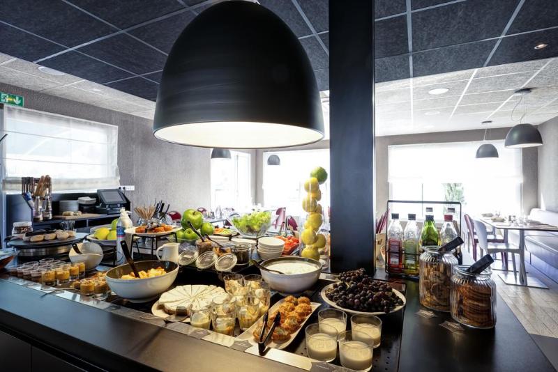 Отель Campanile Genève   Ferney Voltaire