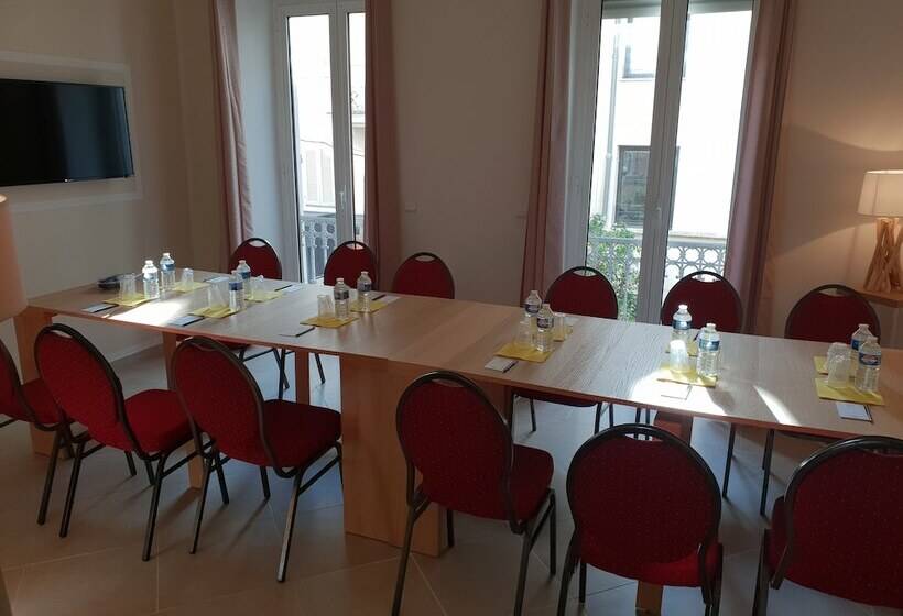 בית מלון כפרי Cannes Croisette