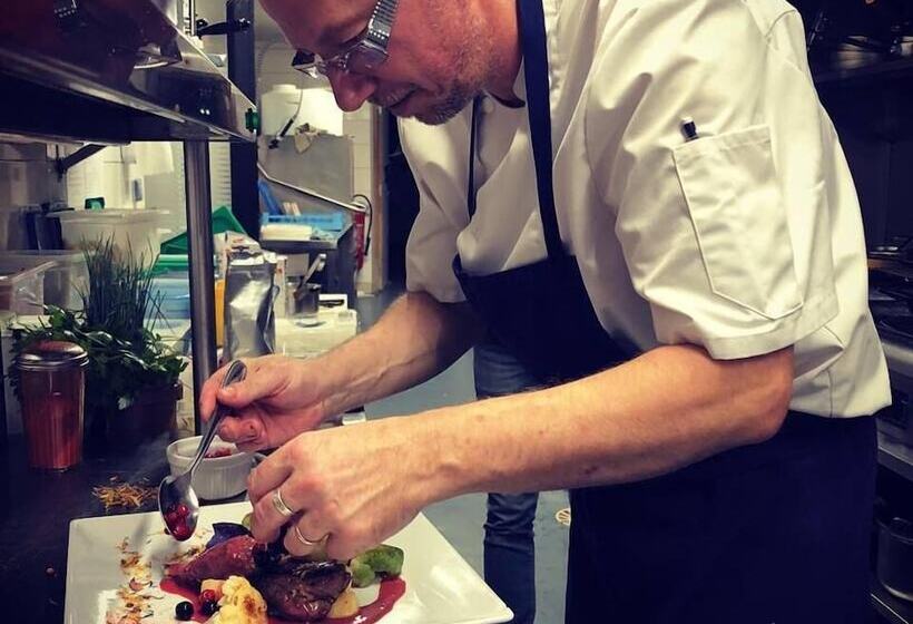 Отель De La Paix