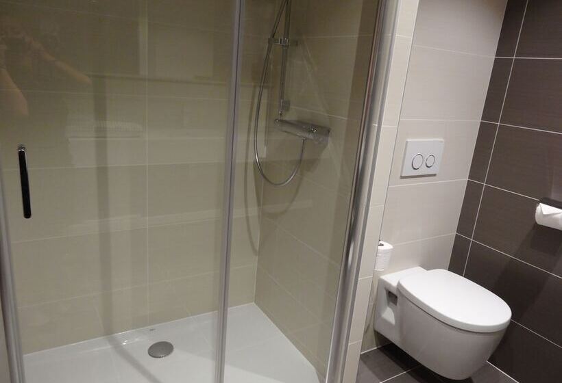 Отель De La Paix