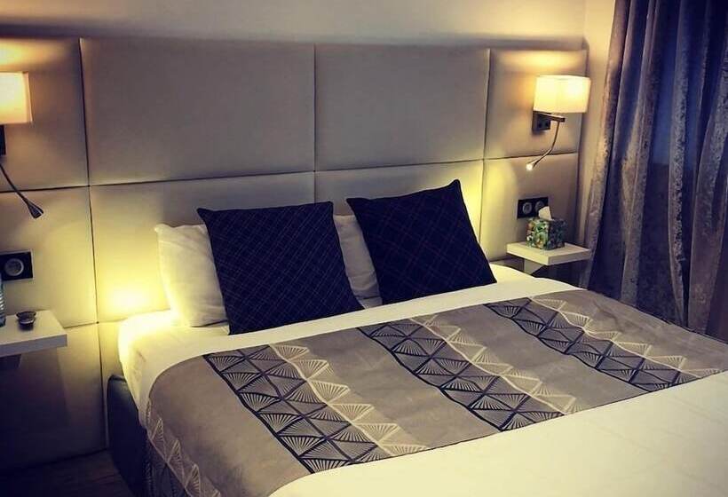 Отель De La Paix