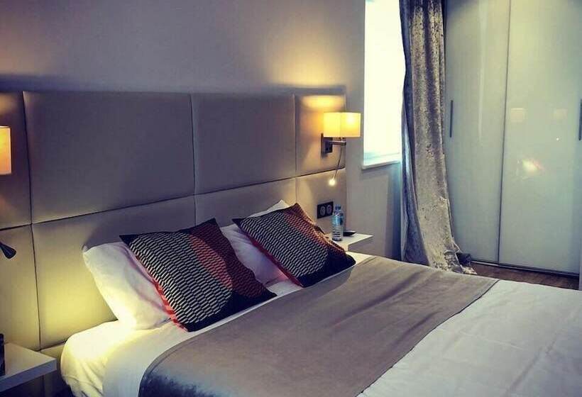 Отель De La Paix