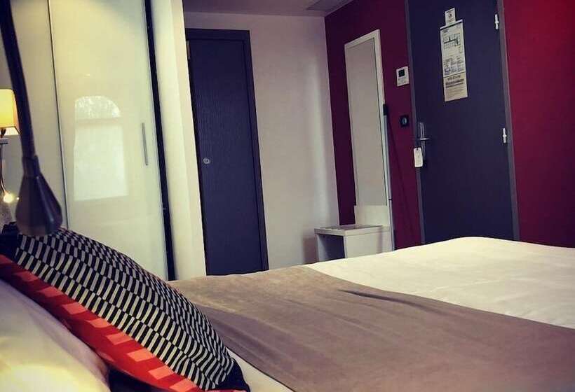 Отель De La Paix