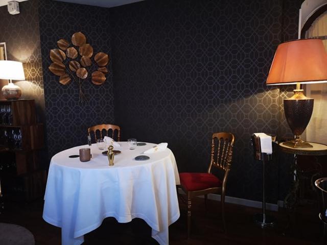 فندق De La Poste