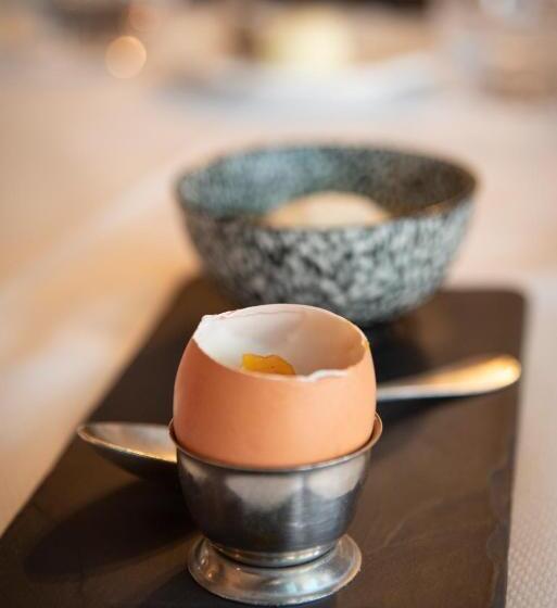 فندق De La Poste