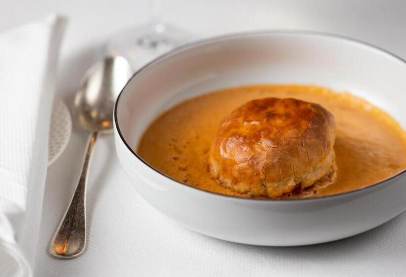 فندق De La Poste