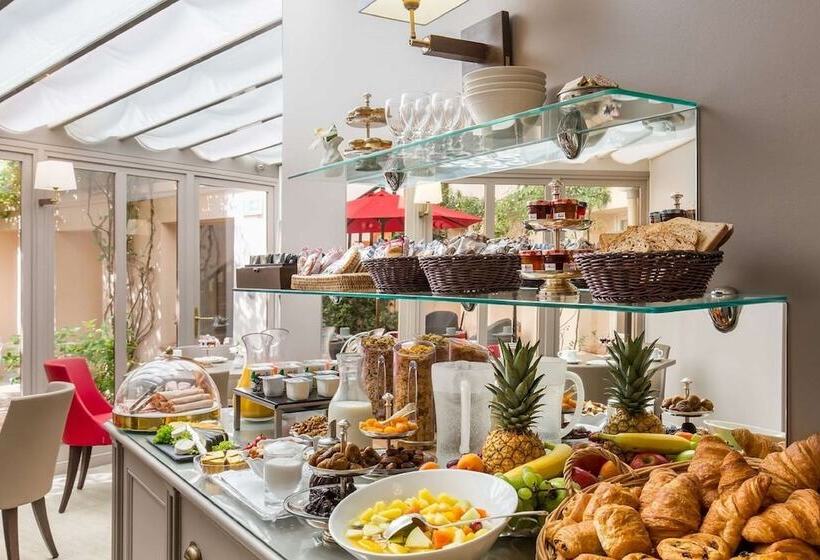 Отель Hôtel La Résidence Du Berry