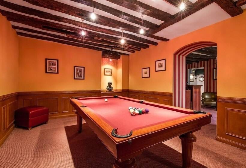 Отель Hôtel La Résidence Du Berry