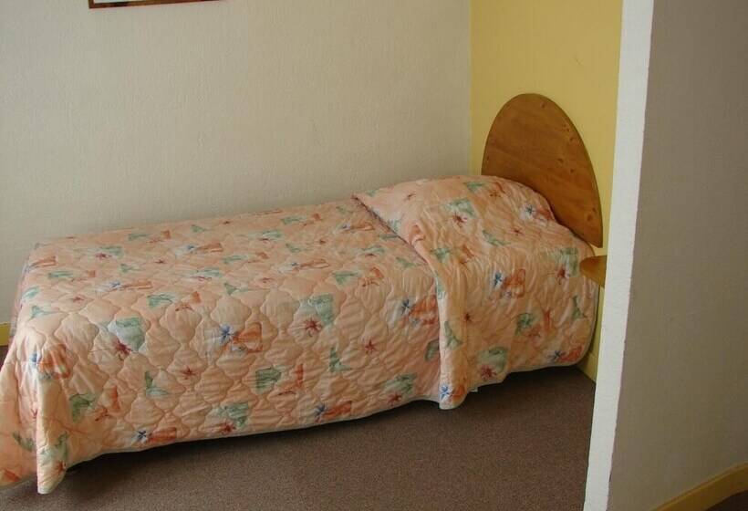 Отель De Paris Et Des Voyageurs