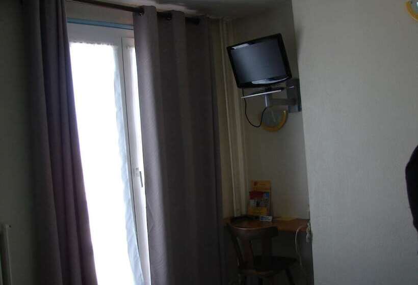 Отель De Paris Et Des Voyageurs