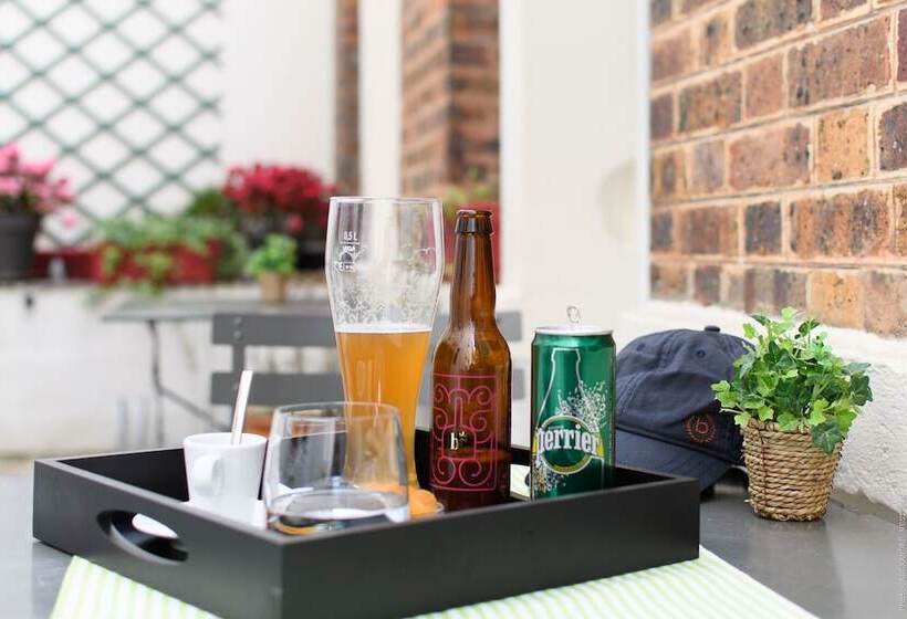 ホテル A L Hôtel Des Roys