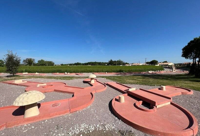 ホテル Domaine De Roullet