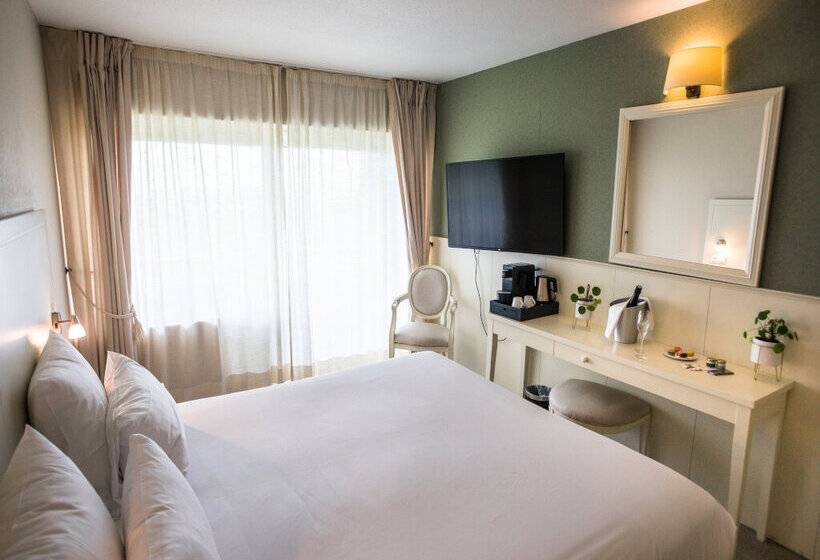 Отель Domaine Des Dryades