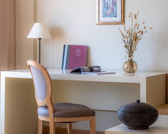 Отель Domaine Des Dryades