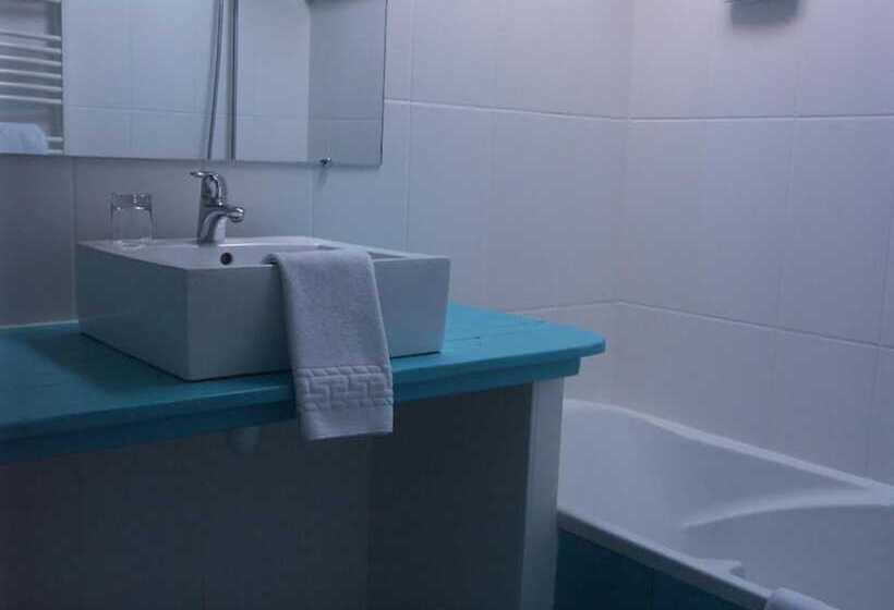 Отель Du Palais