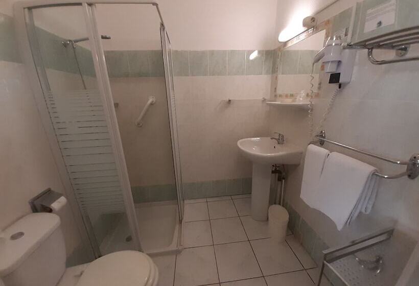 בית מלון כפרי Du Tricastin