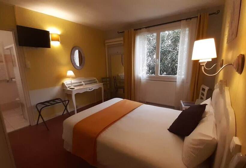 בית מלון כפרי Du Tricastin