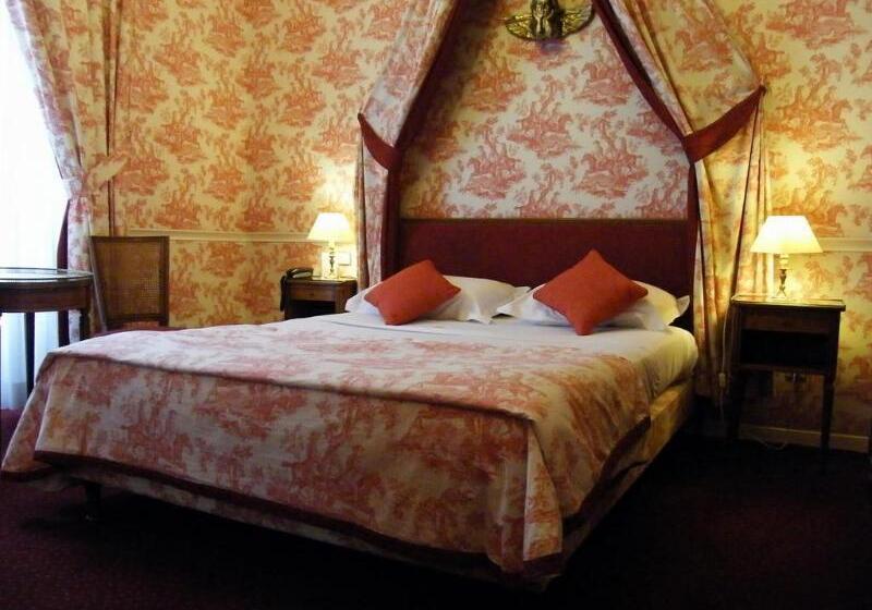 هتل Grand Hôtel Des Templiers