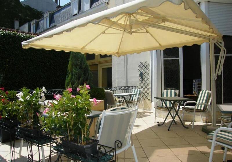 هتل Grand Hôtel Des Templiers