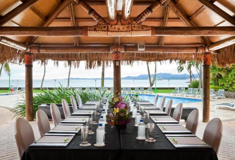 هتل Holiday Inn Suva, An Ihg