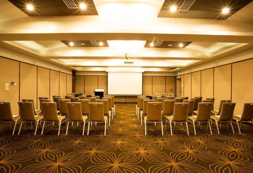 호텔 Holiday Inn Suva, An Ihg