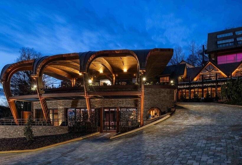 בית מלון כפרי La Cheneaudière   Hôtel Spa   Relais & Châteaux