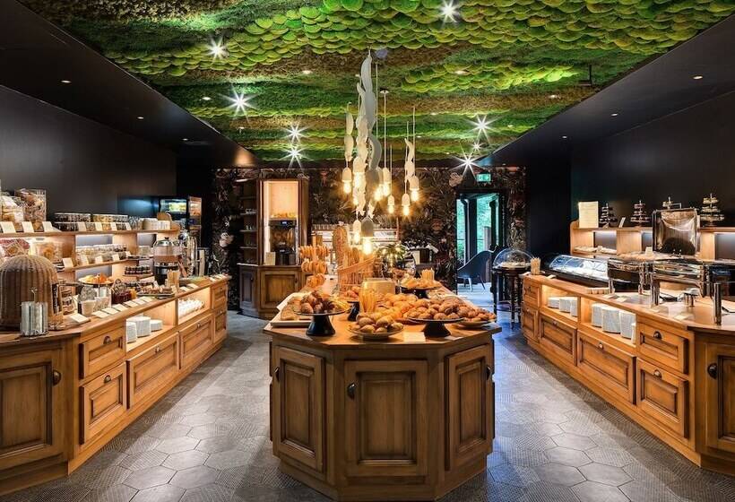 בית מלון כפרי La Cheneaudière   Hôtel Spa   Relais & Châteaux