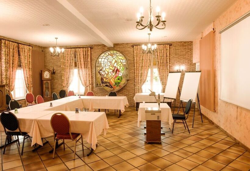 ホテル Logis   Hostellerie & Restaurant Saint Louis