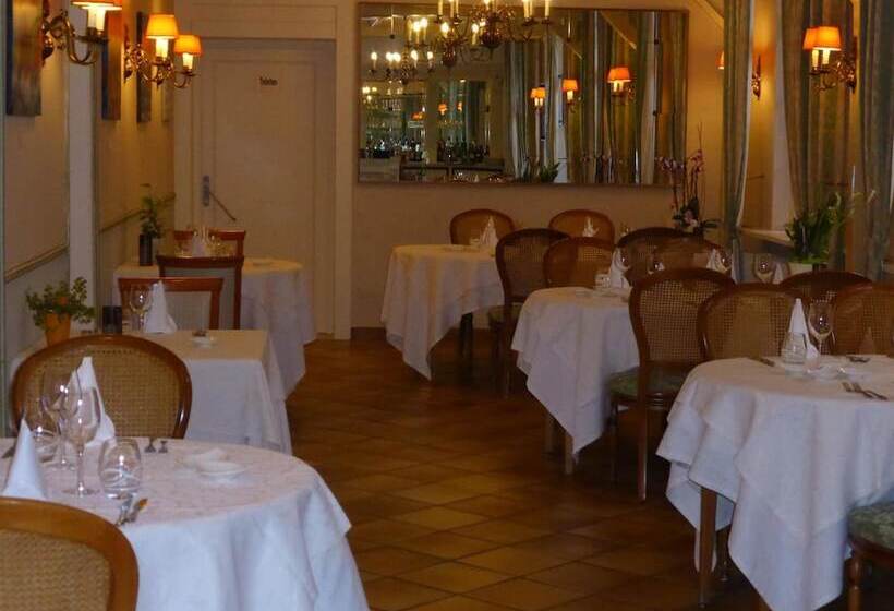 בית מלון כפרי Logis   Hostellerie & Restaurant Saint Louis