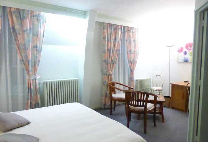 ホテル Logis   Hostellerie & Restaurant Saint Louis